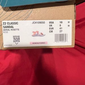 Z2 classic chacos. Brand new. Never worn